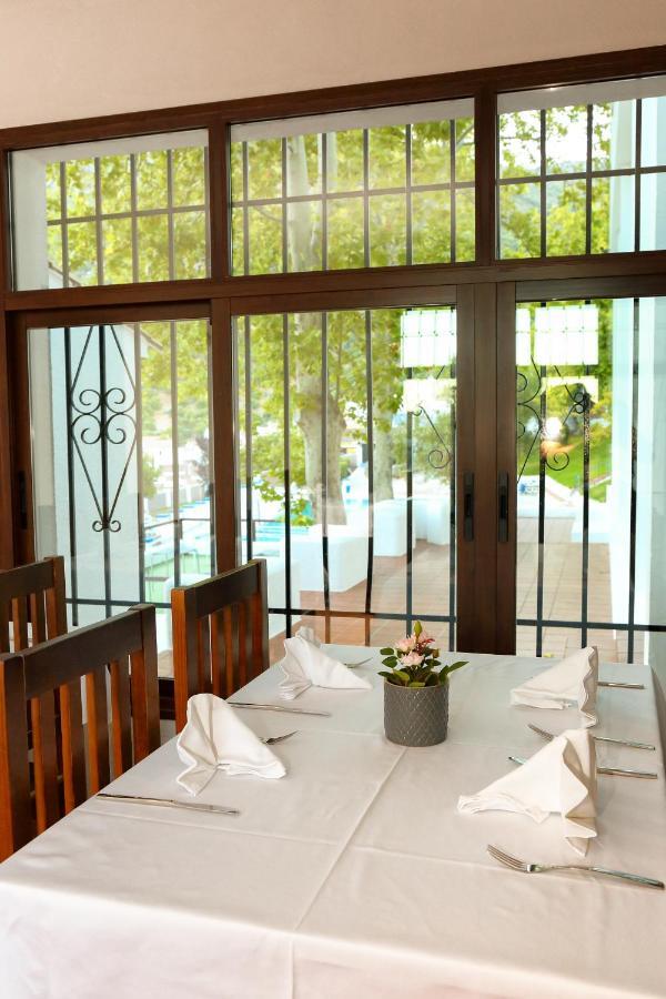 Hotel Rural & Restaurante Las Camaretas Cortes de la Frontera Exterior foto